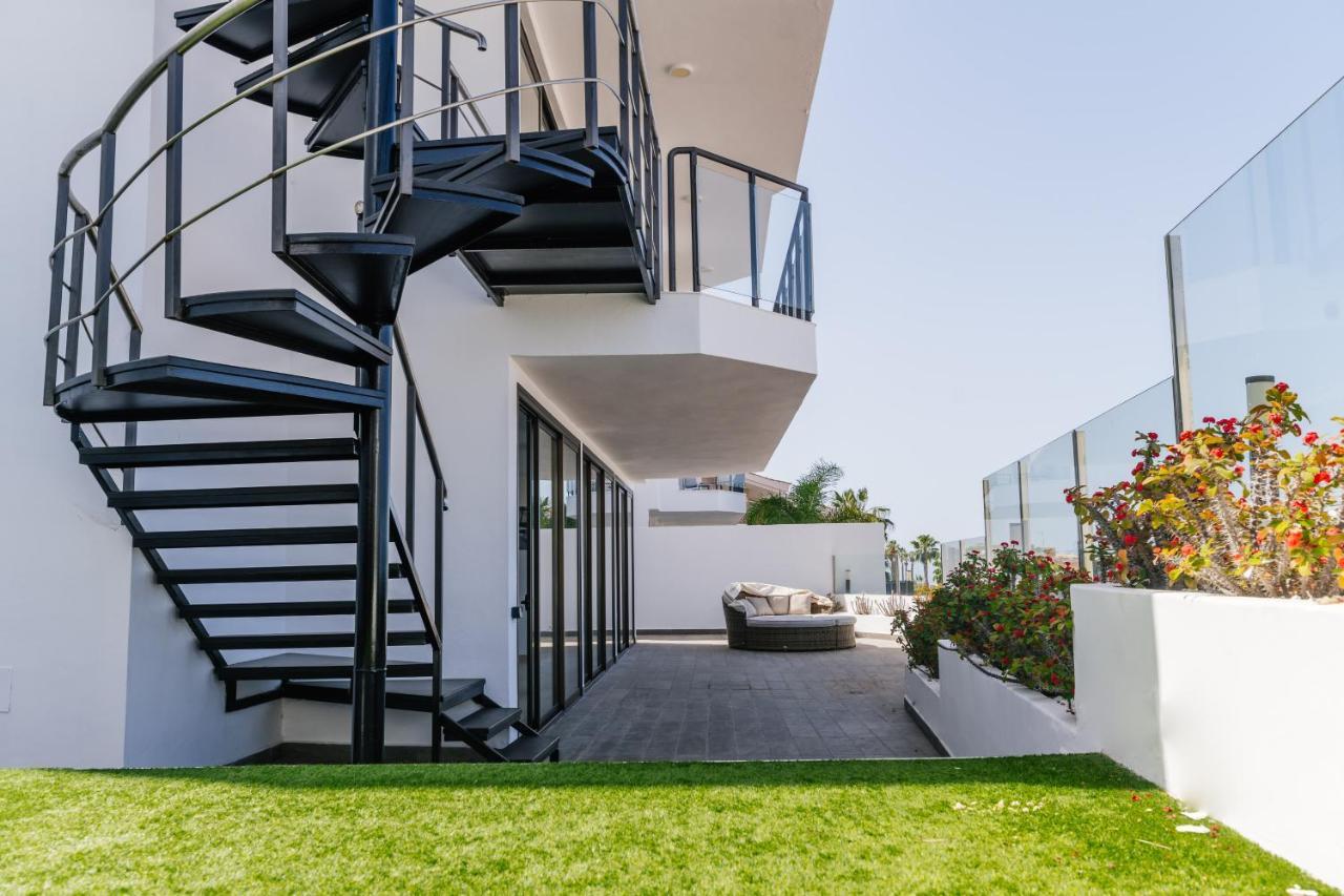 Sunset White - Ocean View, Jakuzzi, Heated Pool, Air-conditioning, Grill * Playa de las Americas (Tenerife)