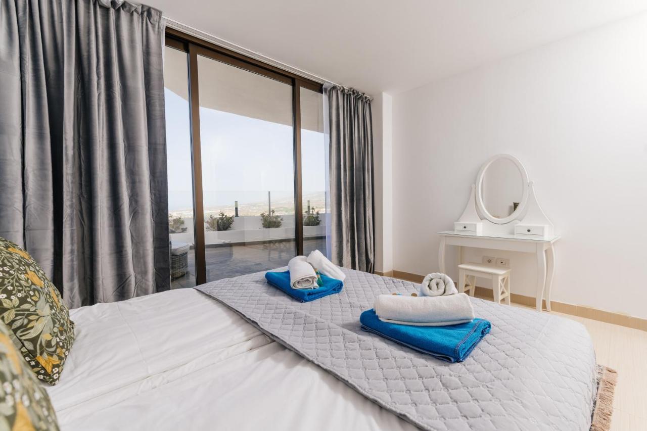 Sunset White - Ocean View, Jakuzzi, Heated Pool, Air-conditioning, Grill