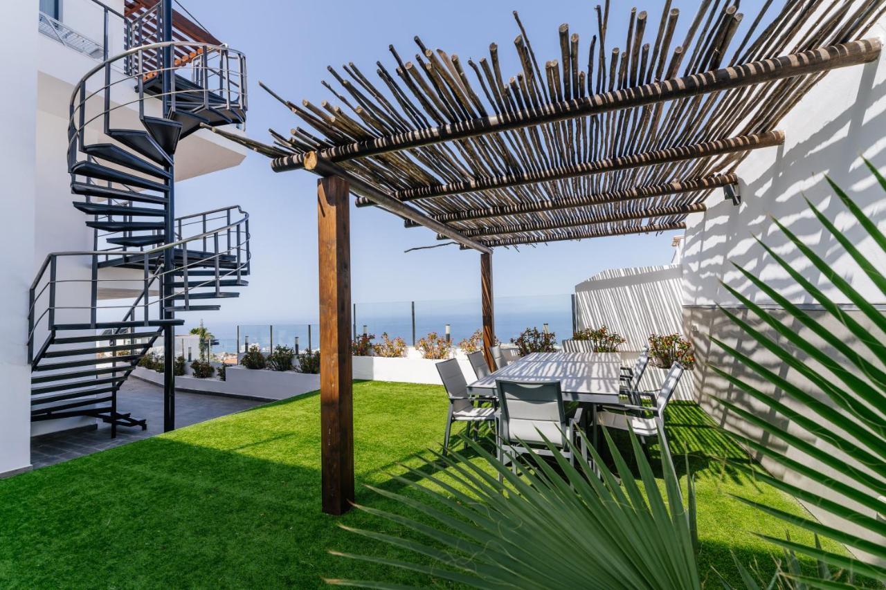 Sunset White - Ocean View, Jakuzzi, Heated Pool, Air-conditioning, Grill Villa *
