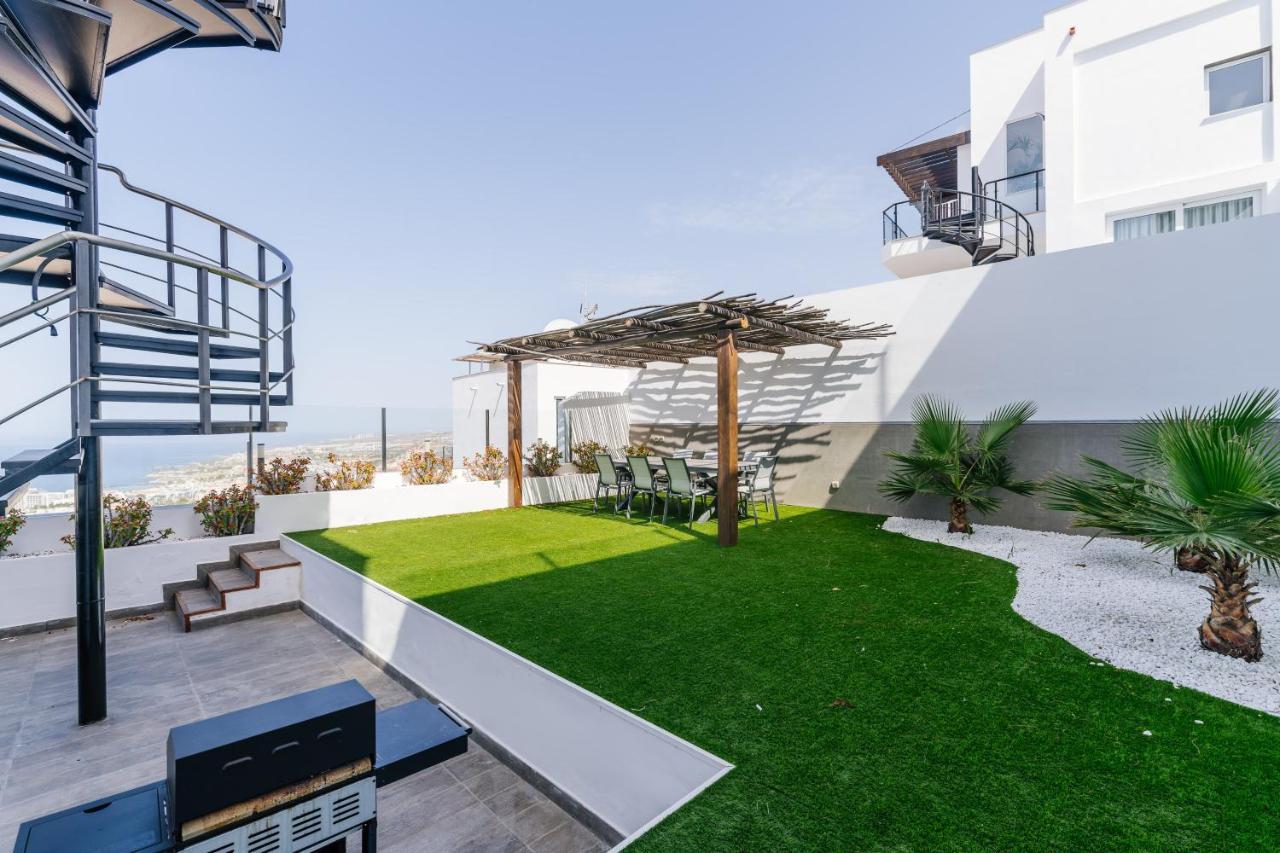 Villa Sunset White - Ocean View, Jakuzzi, Heated Pool, Air-conditioning, Grill Playa de las Americas (Tenerife)