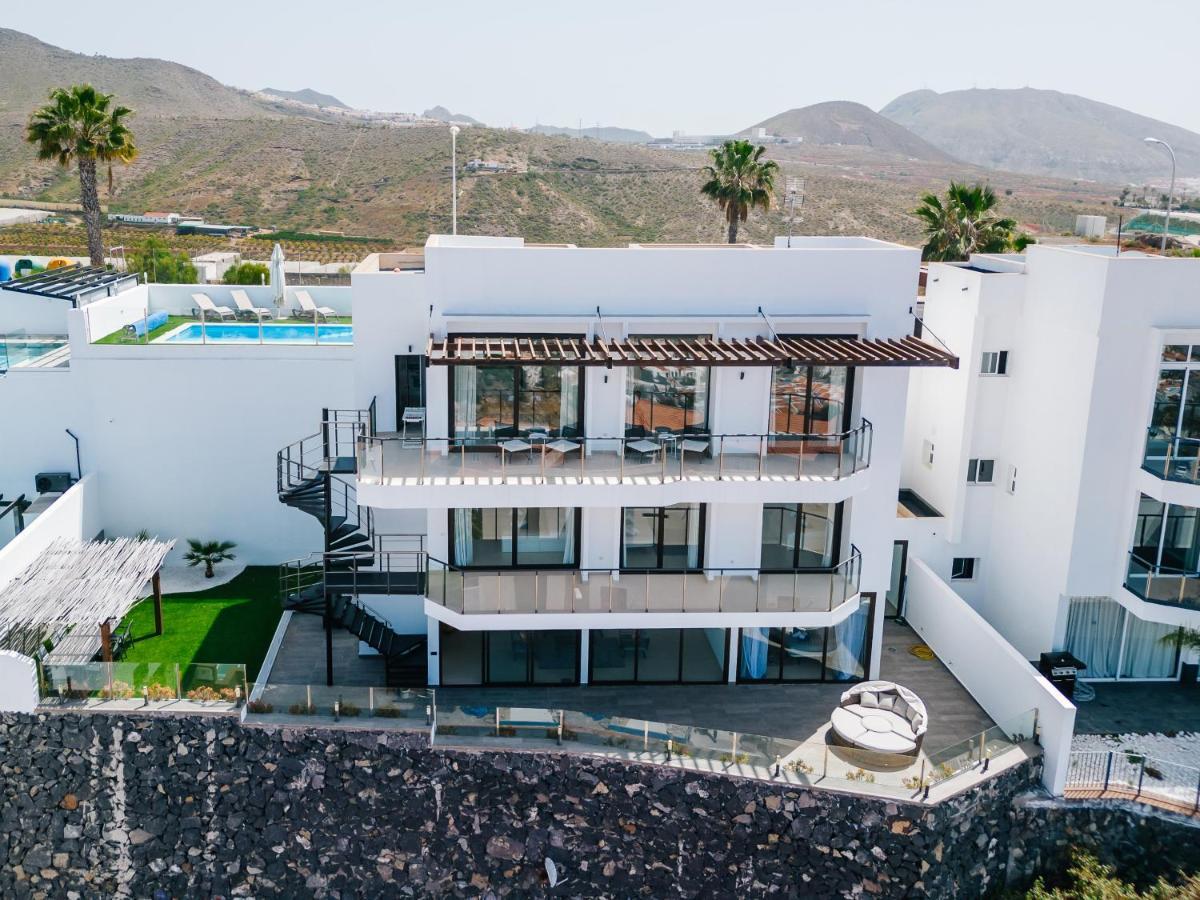 Sunset White - Ocean View, Jakuzzi, Heated Pool, Air-conditioning, Grill Villa