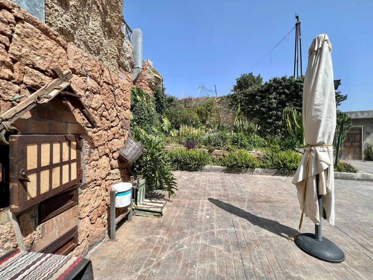 Hébergement de vacances Casa Cueva Con Barbacoa, Wifi Y Vista *