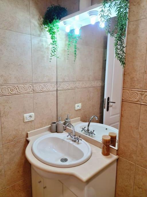 Homely In Modern Building With Pool San Miguel de Abona