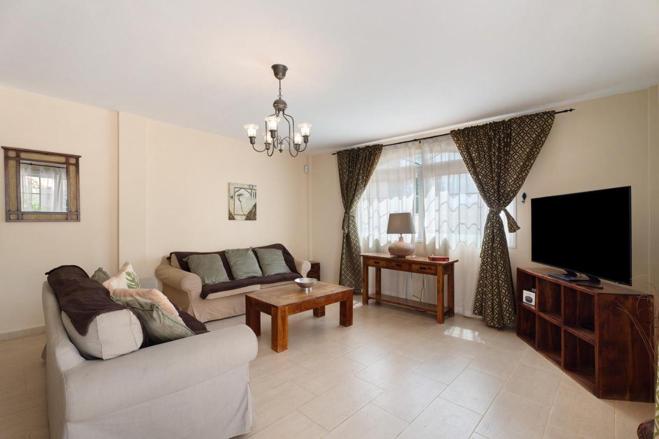 Villa Jacaranda