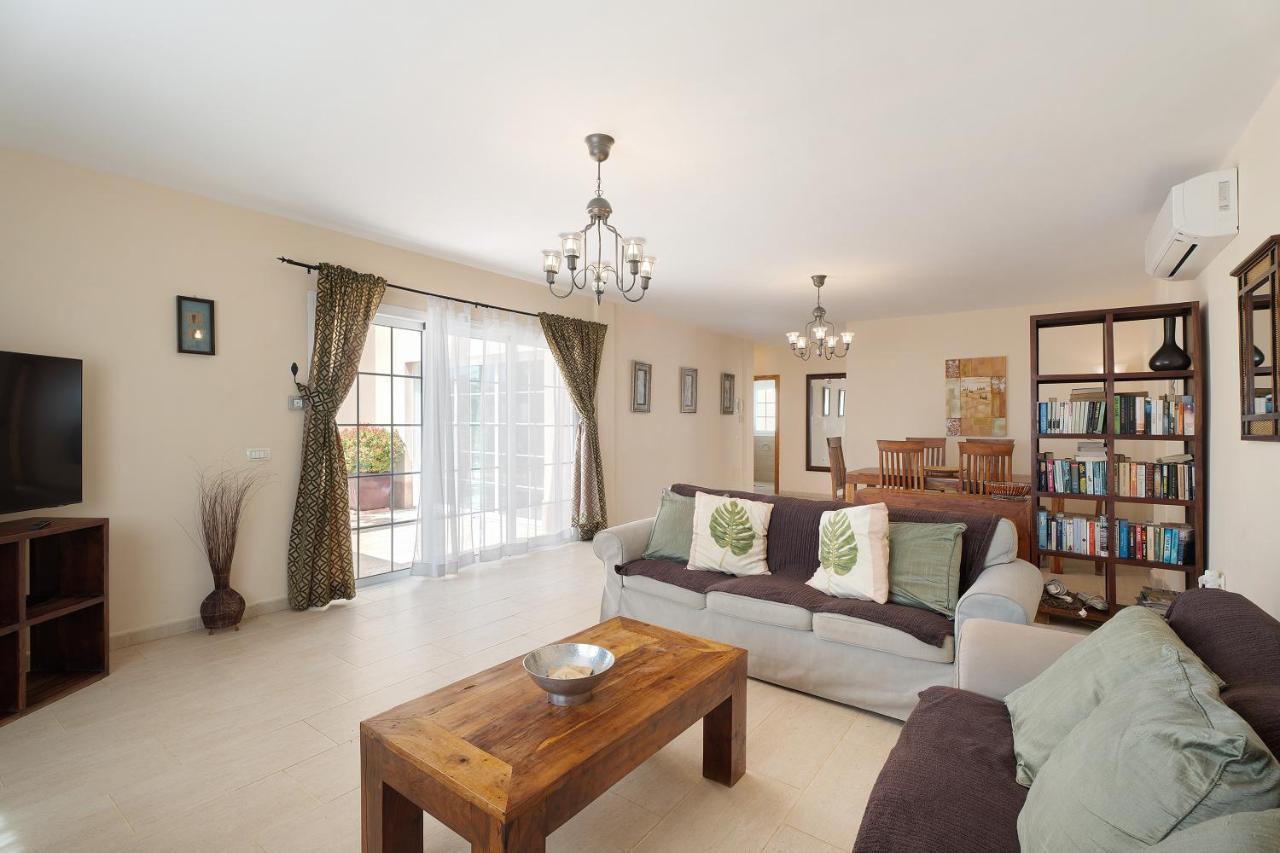 Jacaranda Villa