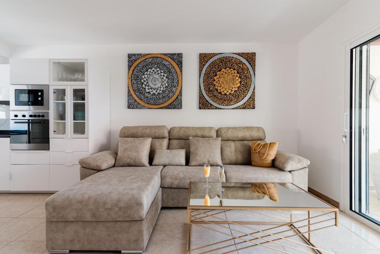 Comfortable 4-bedroom With Private Gardens Costa Adeje (Tenerife)