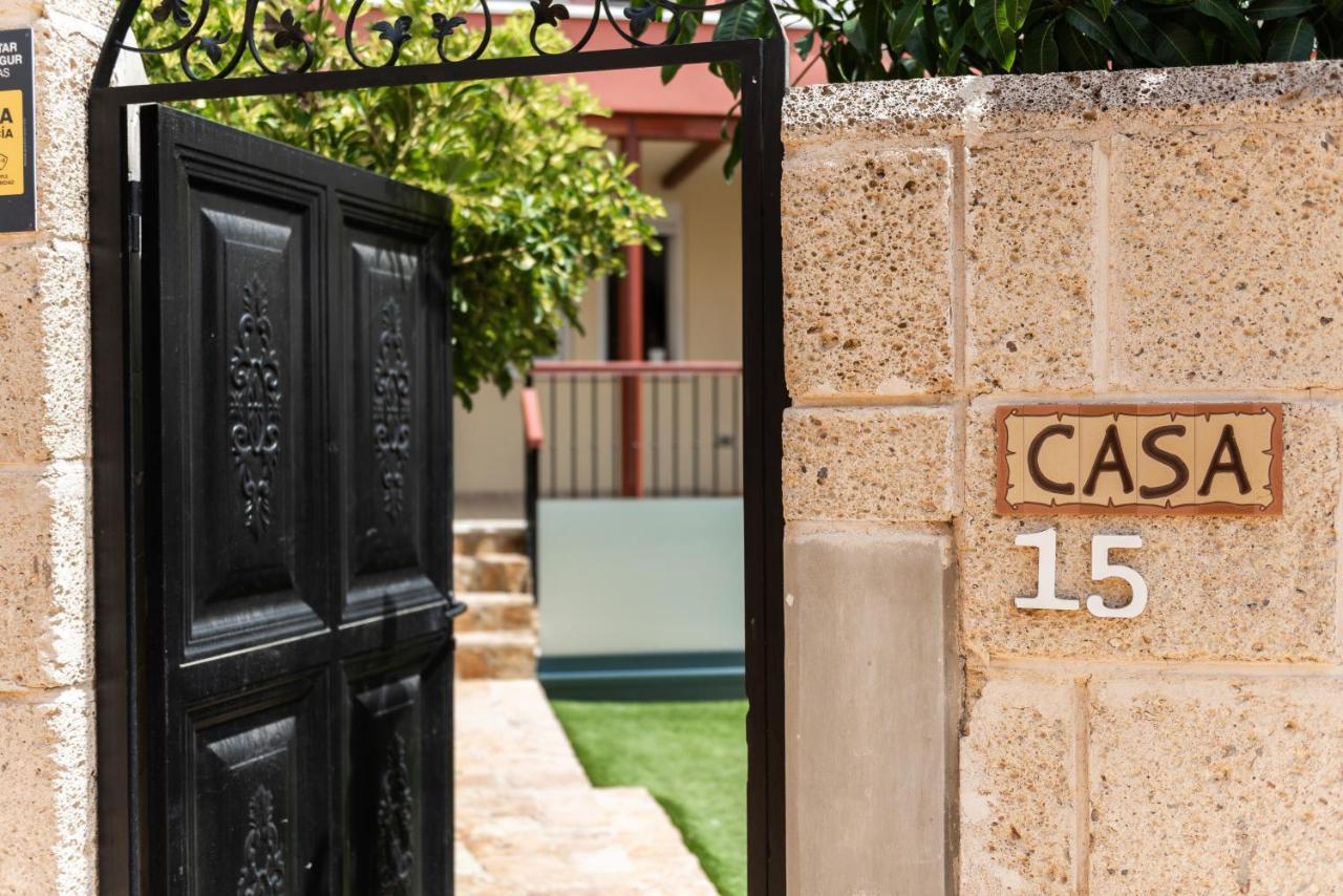 Comfortable 4-bedroom With Private Gardens Villa Costa Adeje (Tenerife)