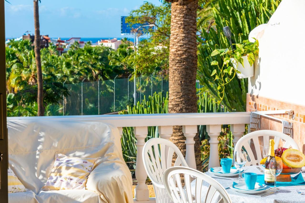 Sunny Oasis Getaway *