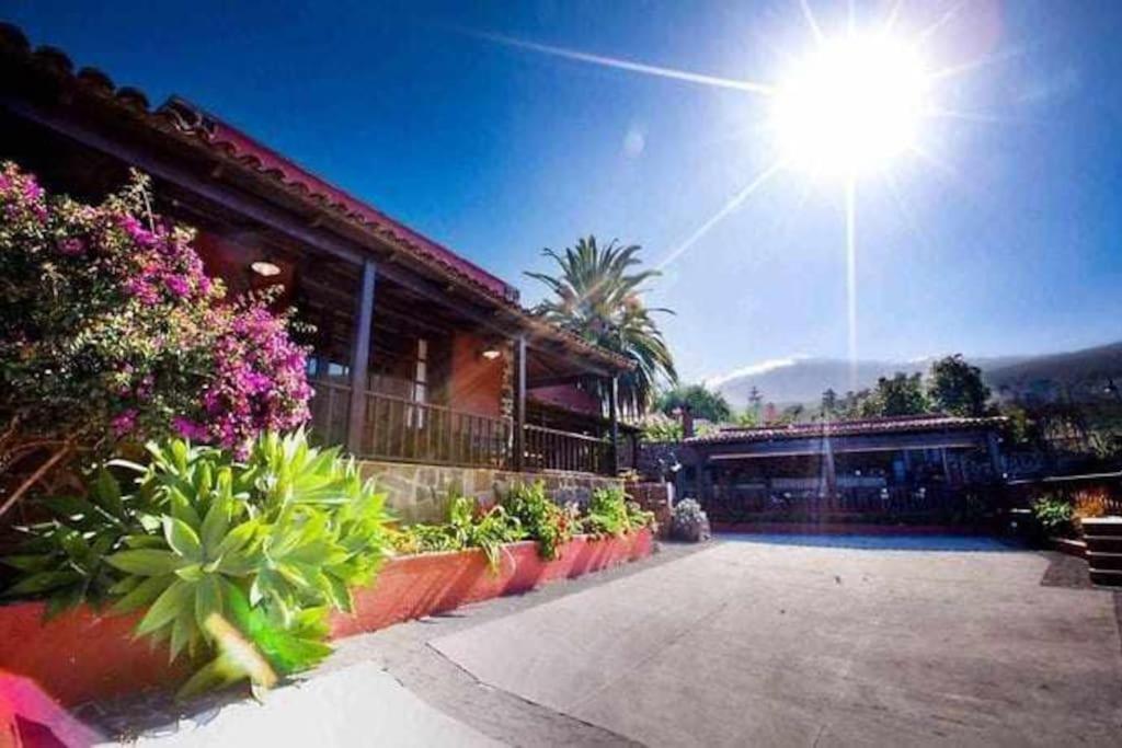 Villa The Palm Rural Beachside *