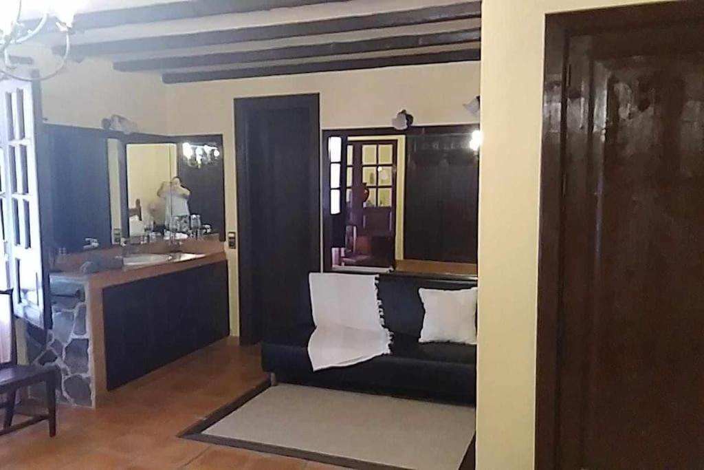 Villa The Palm Rural Beachside *