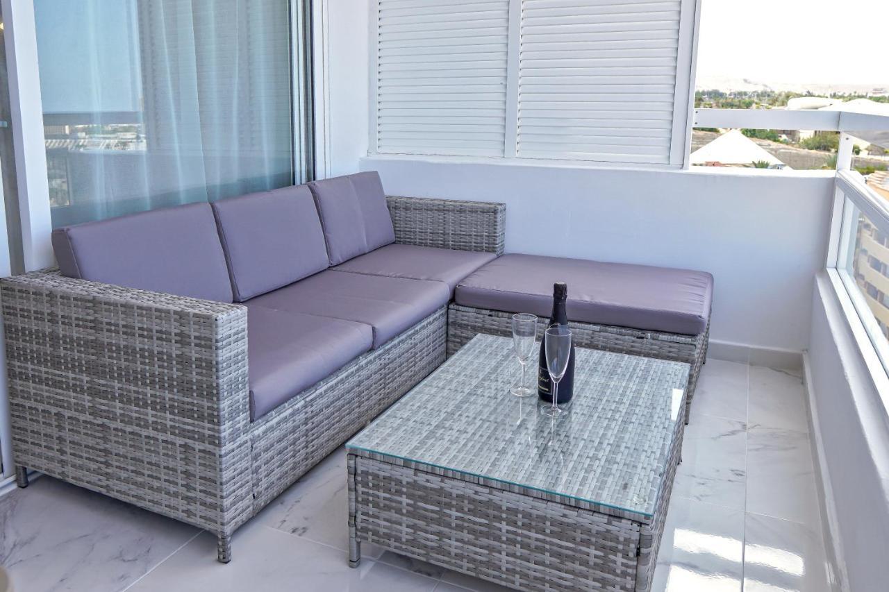 Apartment Stylish Modern With Ocean View And Pools, 1001, Ponderosa Playa de las Americas (Tenerife)