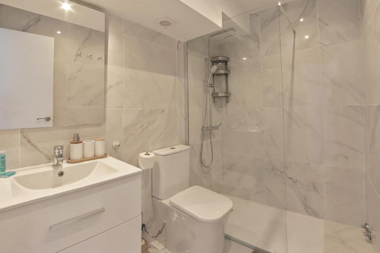 Apartment Stylish Modern With Ocean View And Pools, 1001, Ponderosa