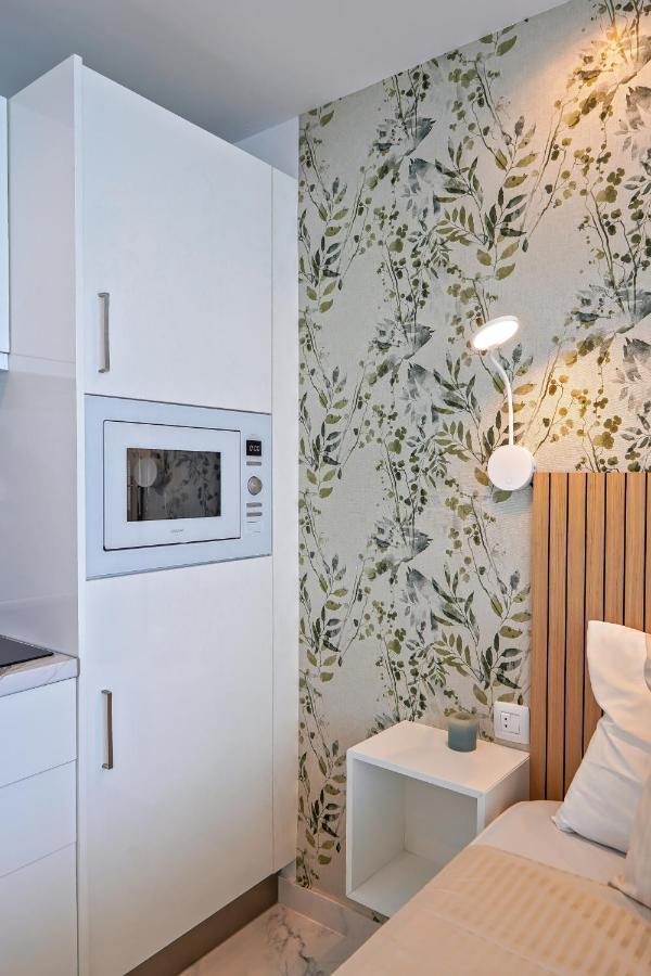 Apartment Stylish Modern With Ocean View And Pools, 1001, Ponderosa