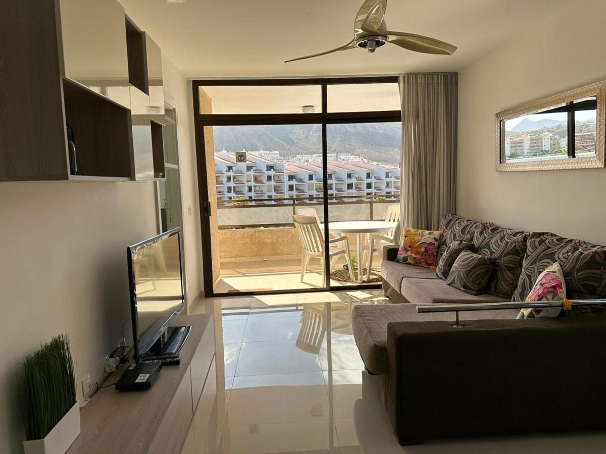 Apartment Iki Black Cristianos *
