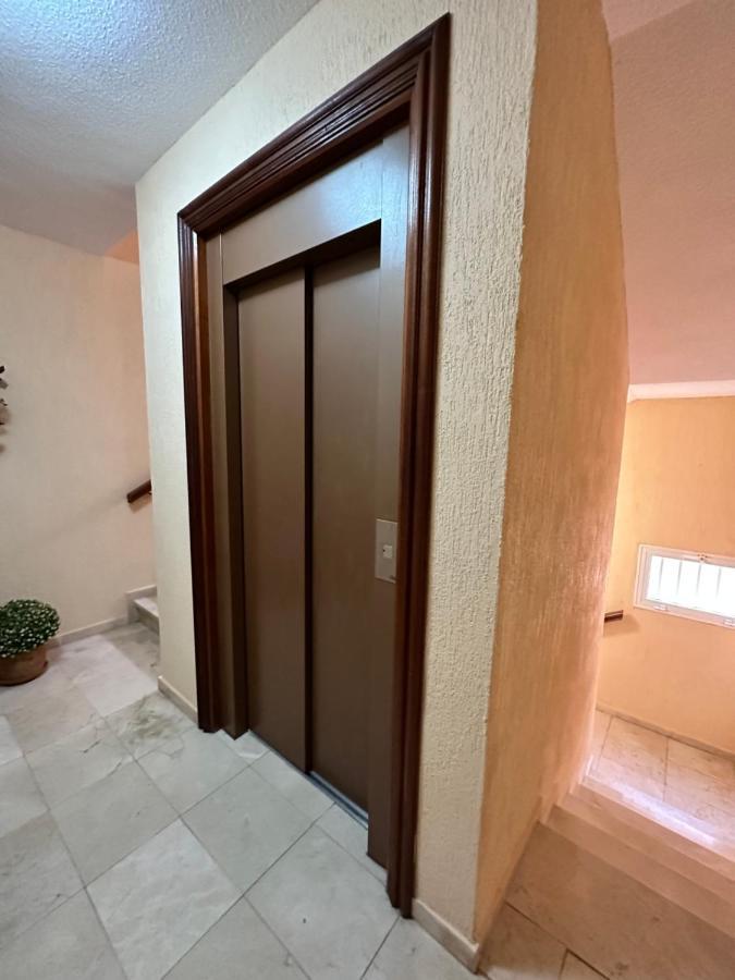 Views House Apartment