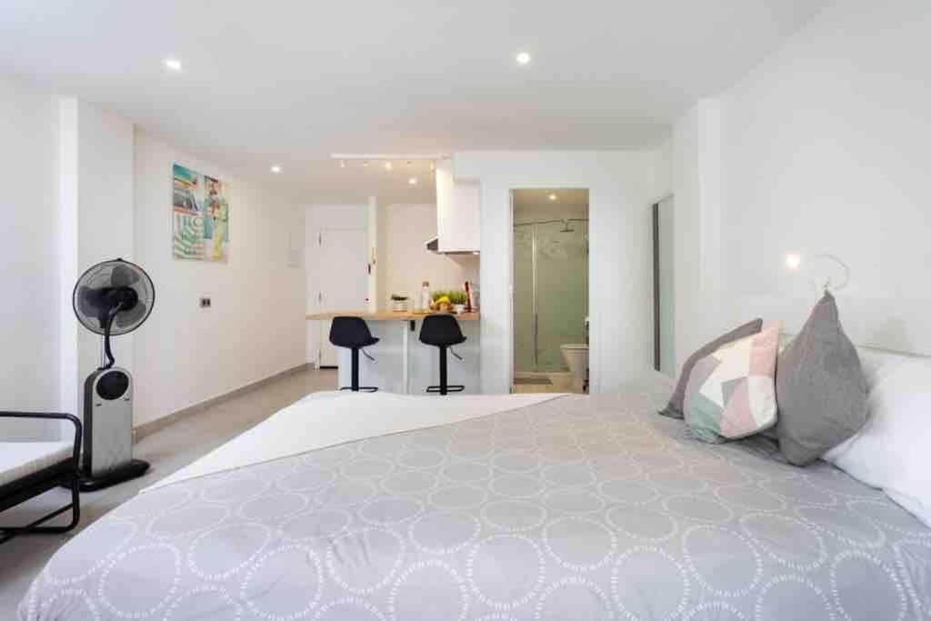 Apartamento Renovado Estudio Con Balcon