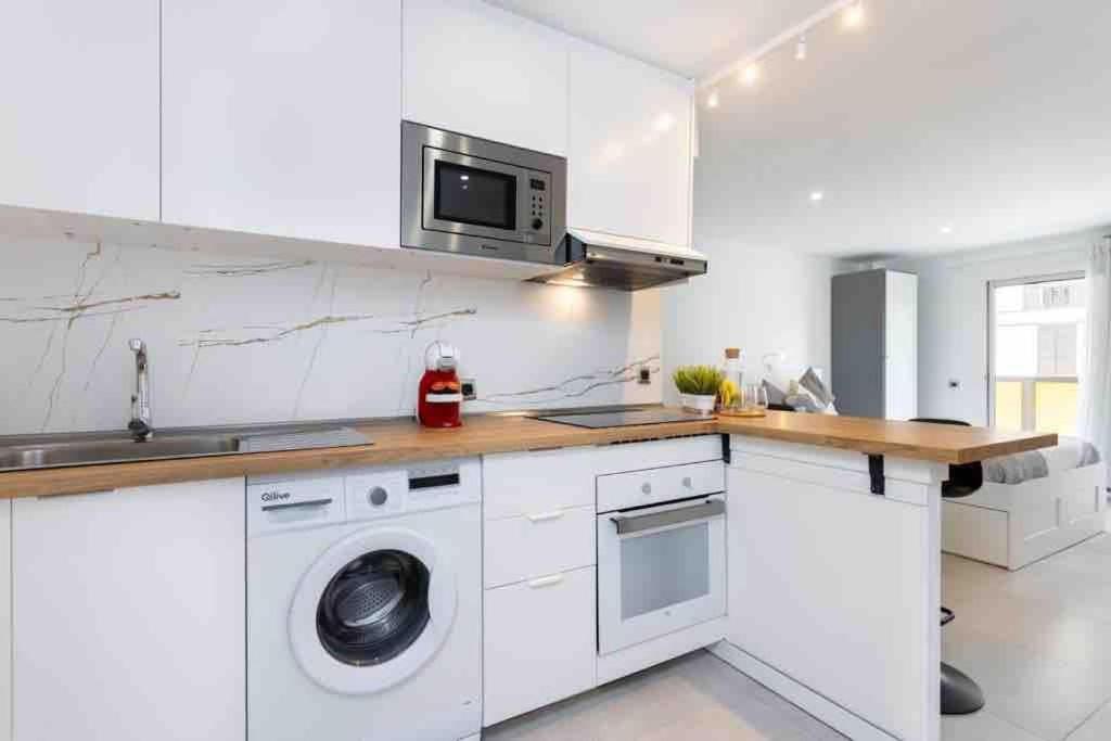 Renovado Estudio Con Balcon Apartamento *