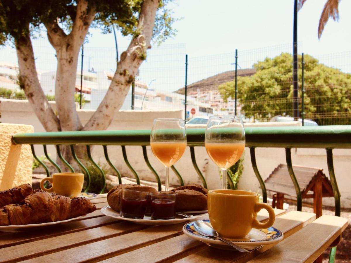 On The * Los Cristianos (Tenerife)