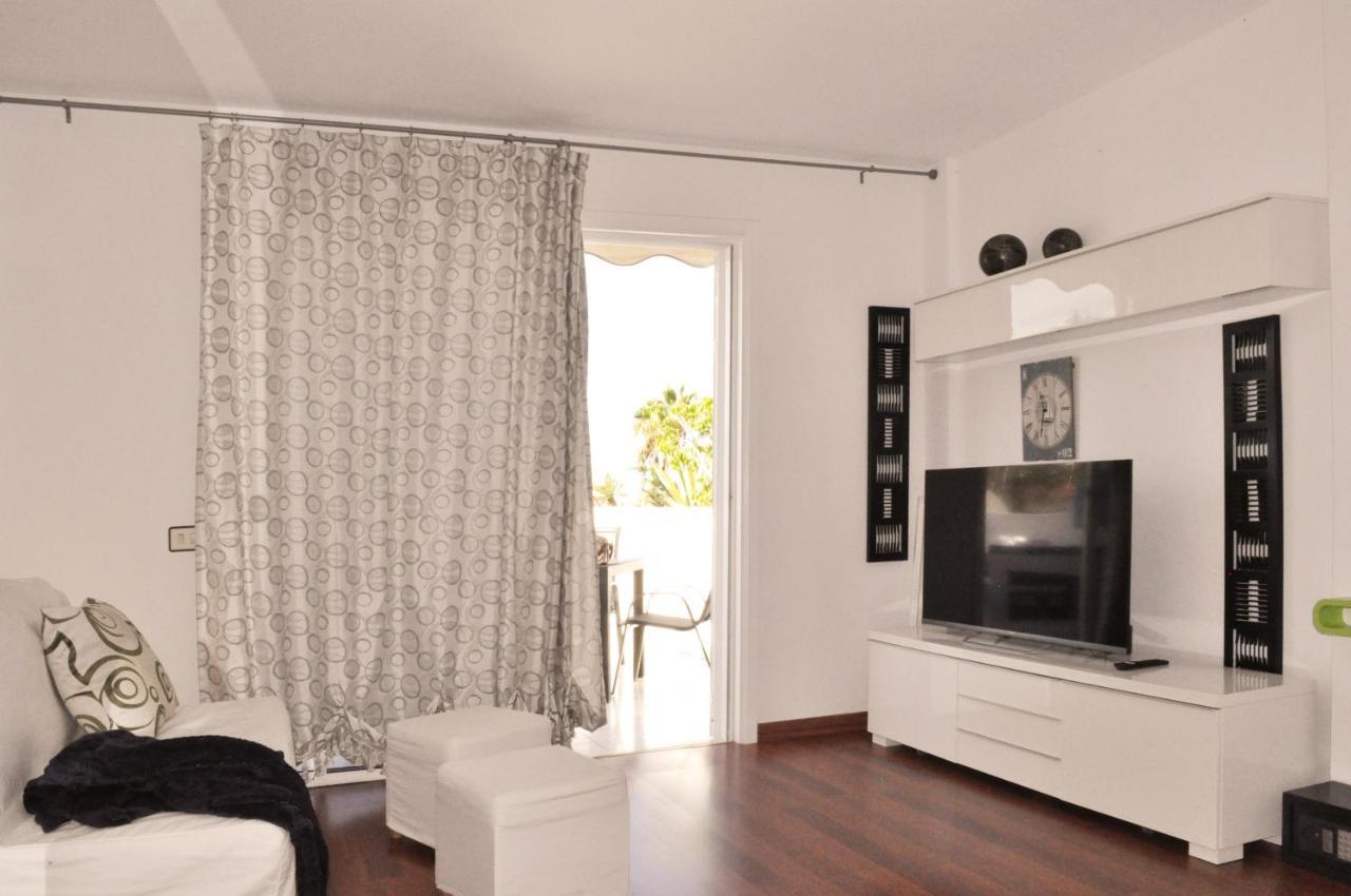 Apartment Terrace With Sea View - Free Pool