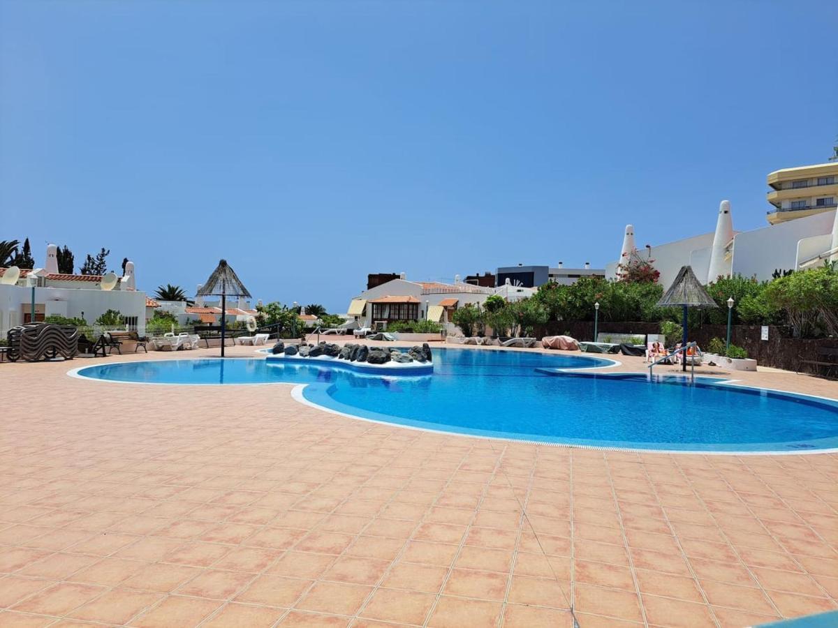 Heated Pool In Front Of A Appartement