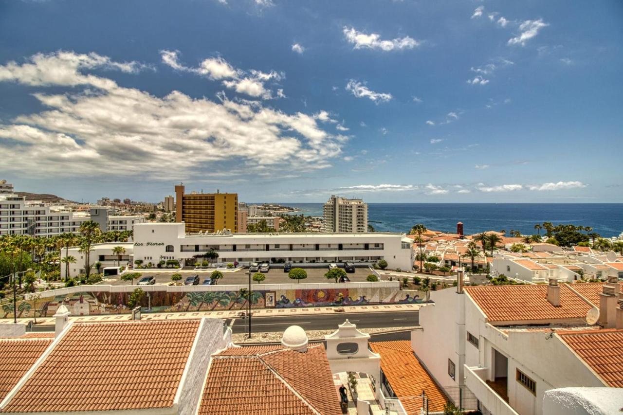 Apartamento Penthouse With Magnificent Ocean Views, Jacuzzi, Pool, Nearby Beach In Tenerife South