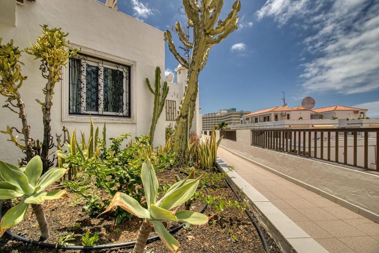 Penthouse With Magnificent Ocean Views, Jacuzzi, Pool, Nearby Beach In Tenerife South *