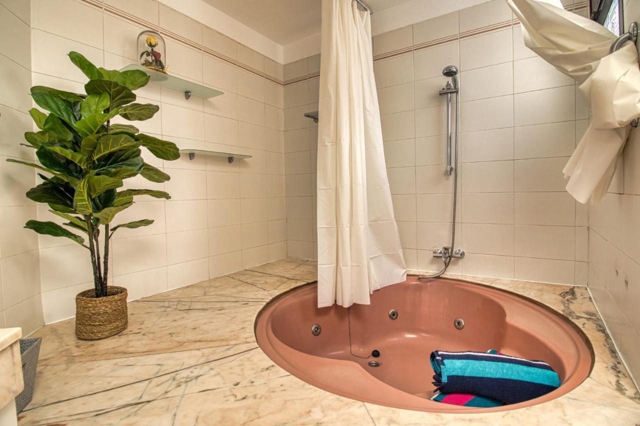 Apartamento Penthouse With Magnificent Ocean Views, Jacuzzi, Pool, Nearby Beach In Tenerife South Playa Feñabe