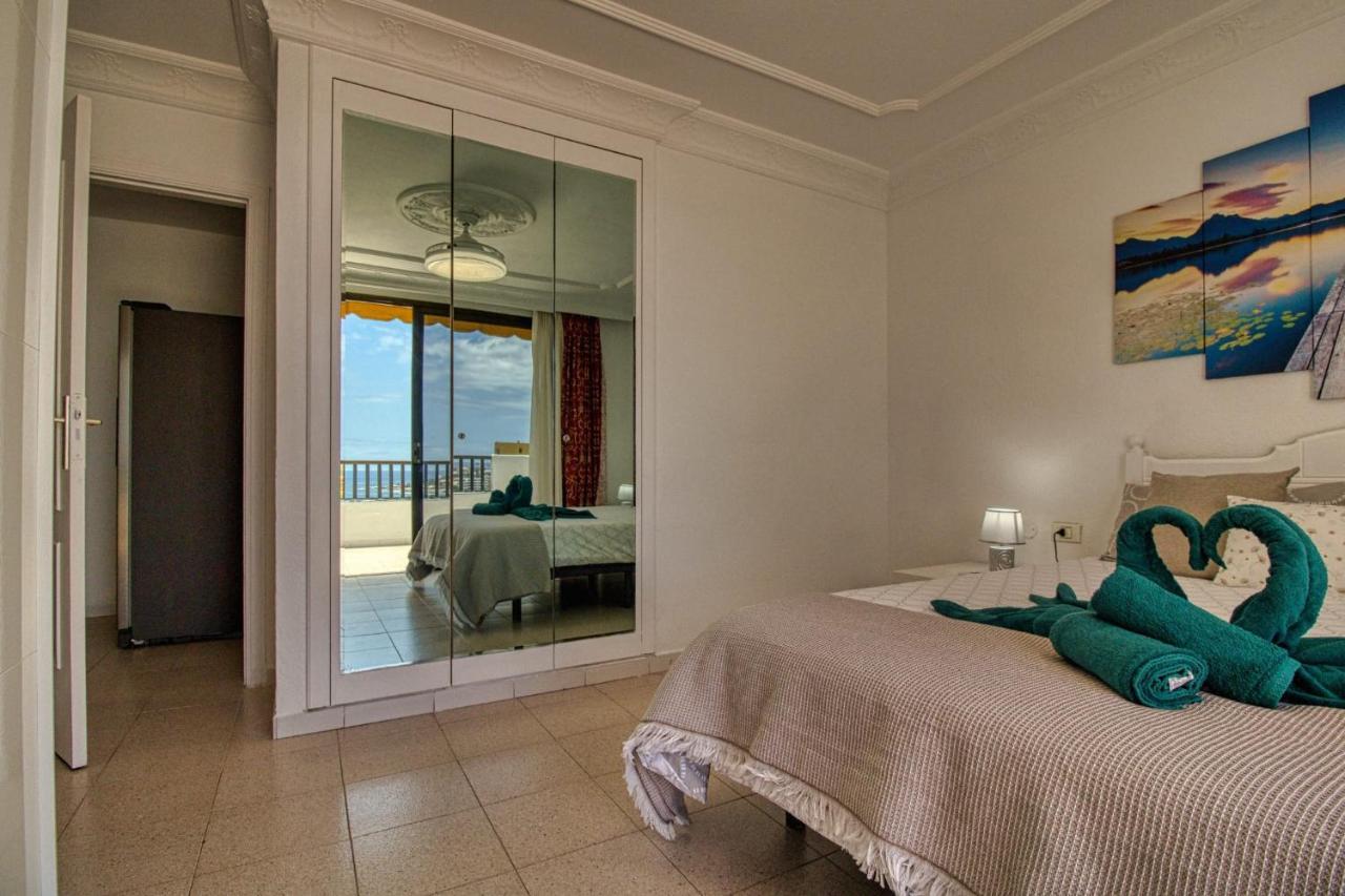 Penthouse With Magnificent Ocean Views, Jacuzzi, Pool, Nearby Beach In Tenerife South Apartamento *
