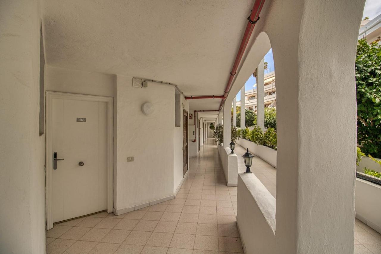 Apartamento Penthouse With Magnificent Ocean Views, Jacuzzi, Pool, Nearby Beach In Tenerife South *