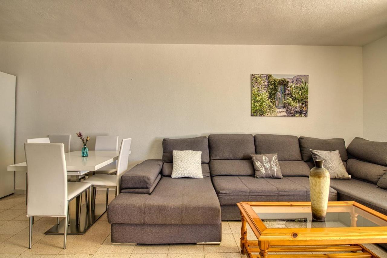 Apartamento Penthouse With Magnificent Ocean Views, Jacuzzi, Pool, Nearby Beach In Tenerife South