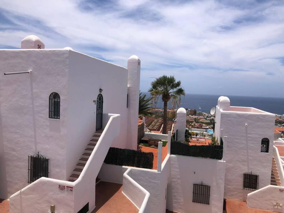 Birgitt En Aloha Garden Con Vista Mar Y Piscina Appartement