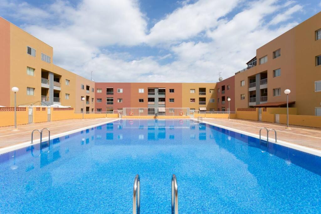 Calido Apartamento, Piscina, Wi-fi *