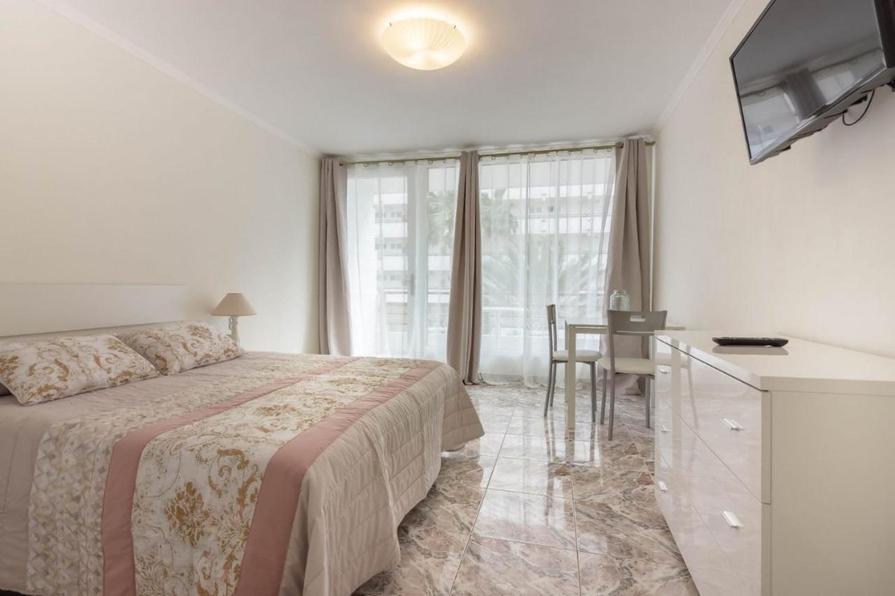 Tenerife Olympia Hotel-playa De Americas. Balcony, Sea View & Pool *