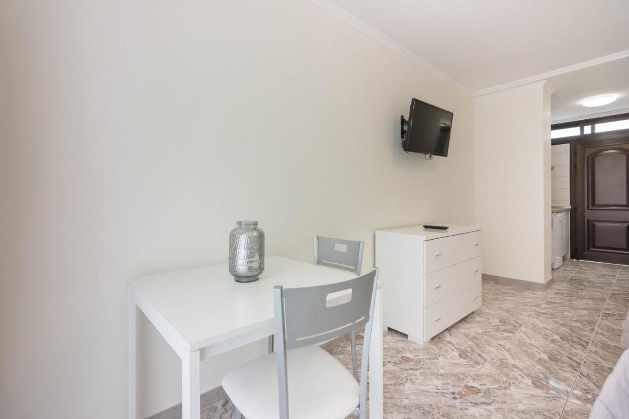 Apartamento Tenerife Olympia Hotel-playa De Americas. Balcony, Sea View & Pool *