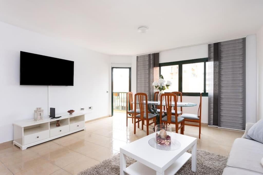 Apartamento Amplio En Zona De Playa