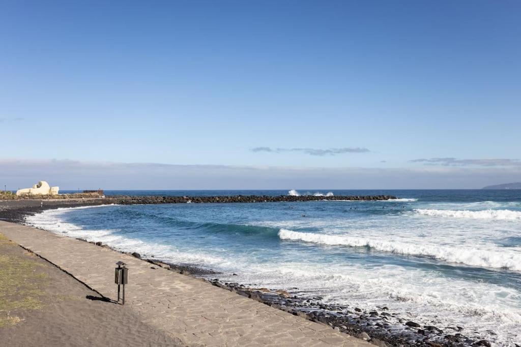 Apartamento Amplio En Zona De Playa *