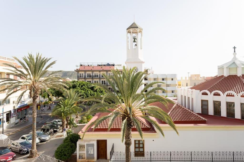 Comodo Y Centrico, Cristianos