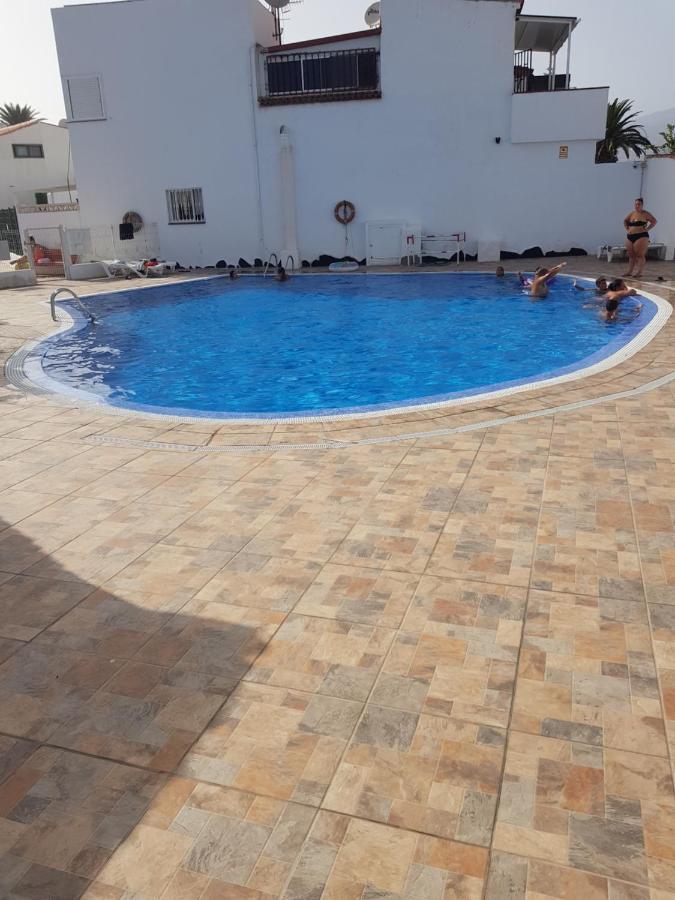 Junto A La Piscina Appartement *