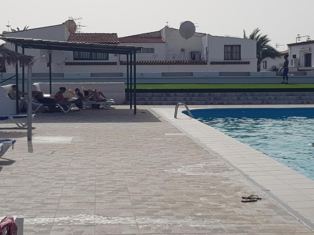 Junto A La Piscina Appartement *