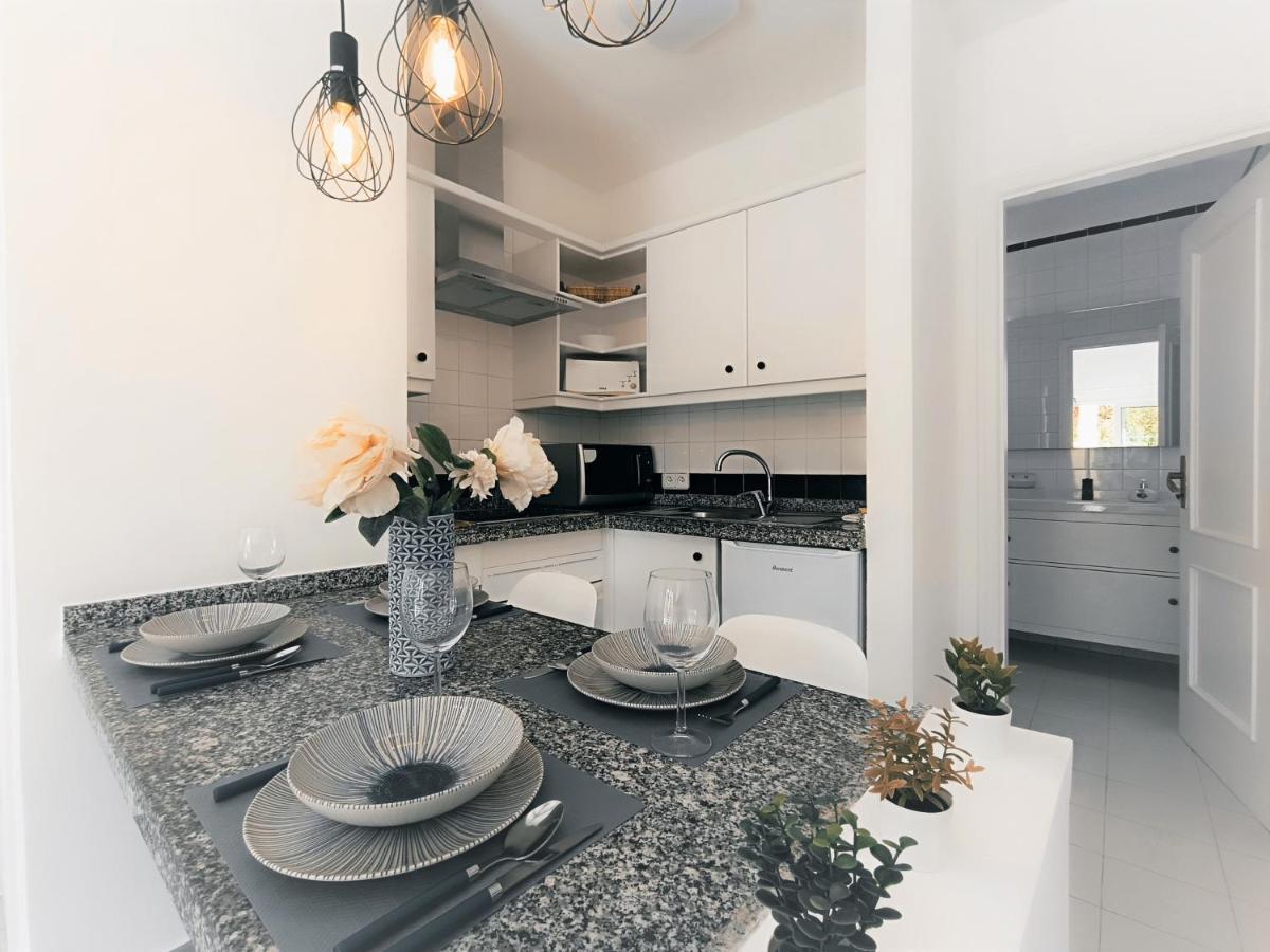 Sarah's - Playa Fanabe Apartment *