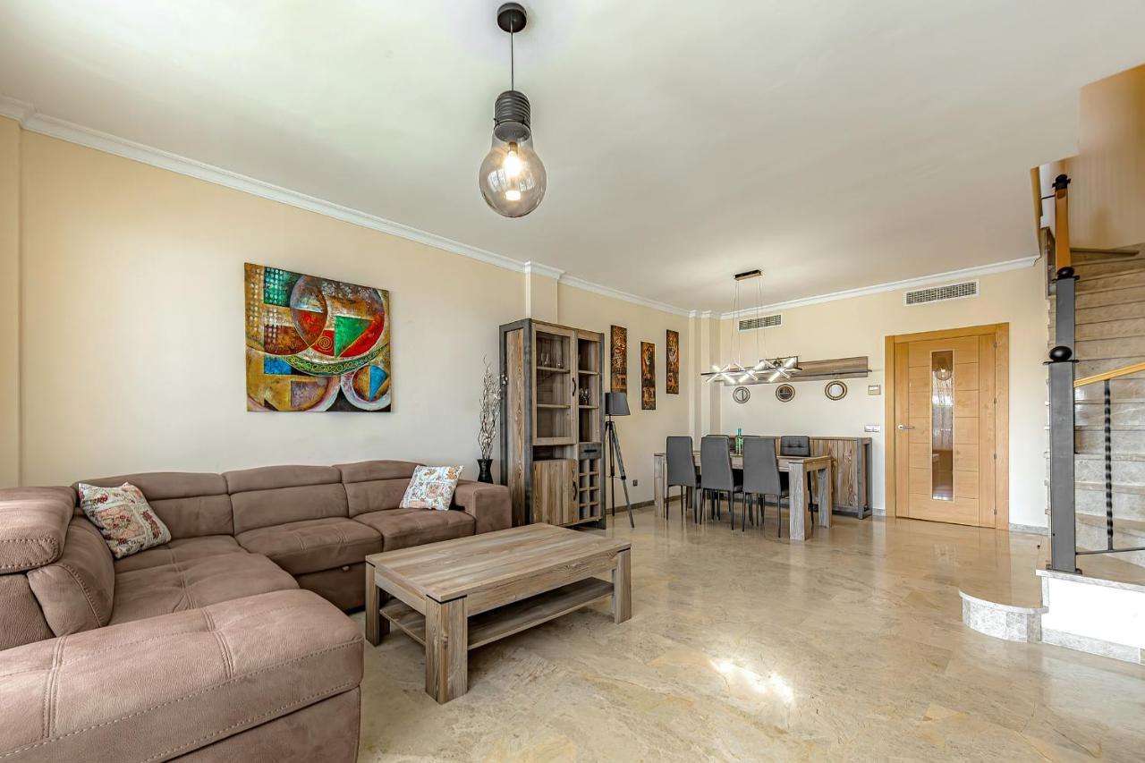 Spacious Ocean View Family Townhouse *