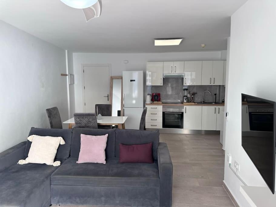 Beautiful In South Tenerife - Pearly Grey Apartment Callao Salvaje