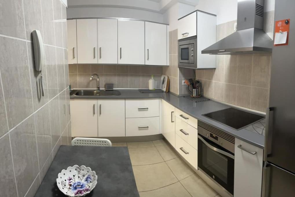 Piso Familiar 2 Dorm. Cocina *