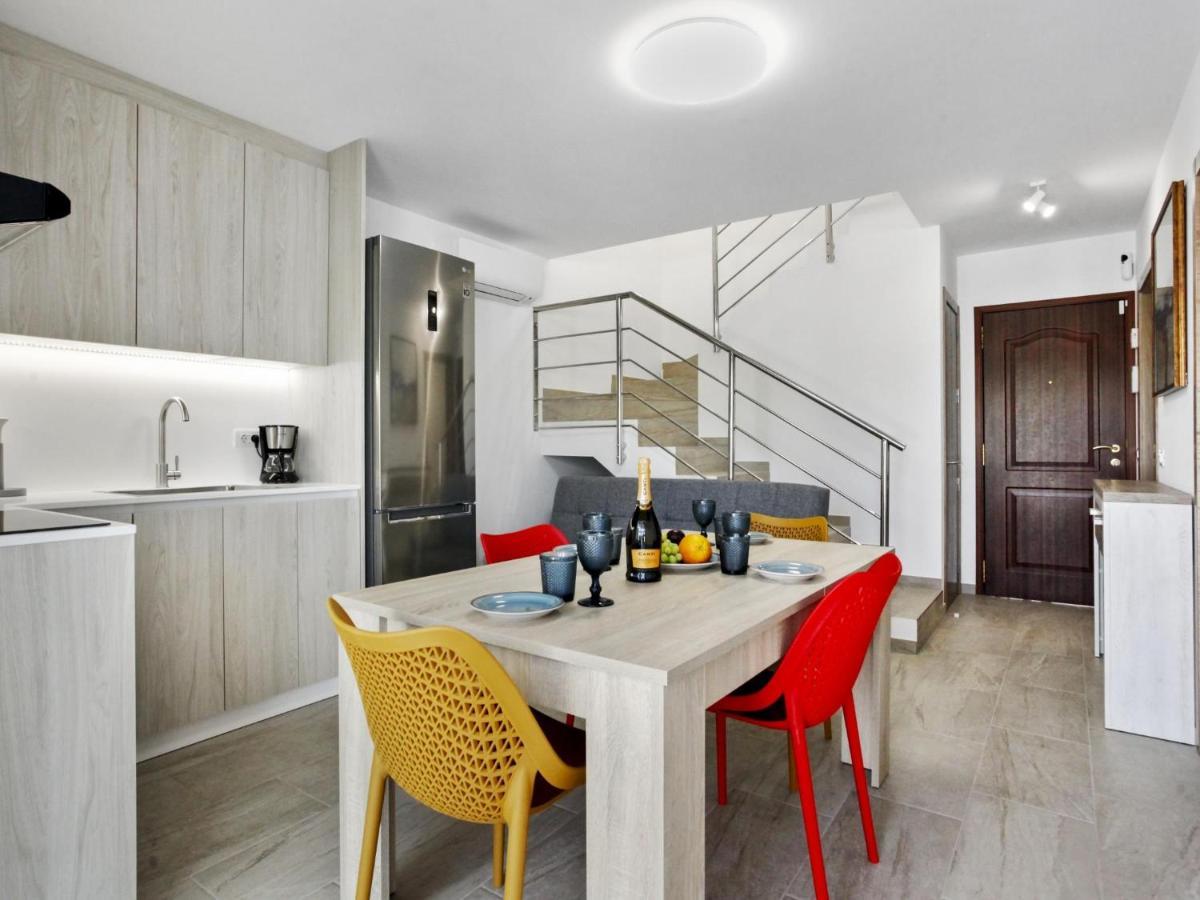 Apartment Golden Holidays, Heated Pool, Air Con, Internet, Parking *