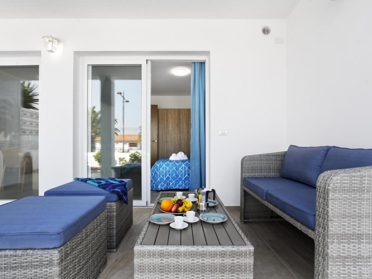 Golden Holidays, Heated Pool, Air Con, Internet, Parking Apartment