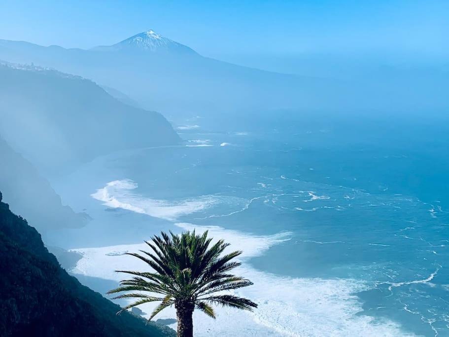 Cliffhanger Spectacular View Over North Coast Appartement