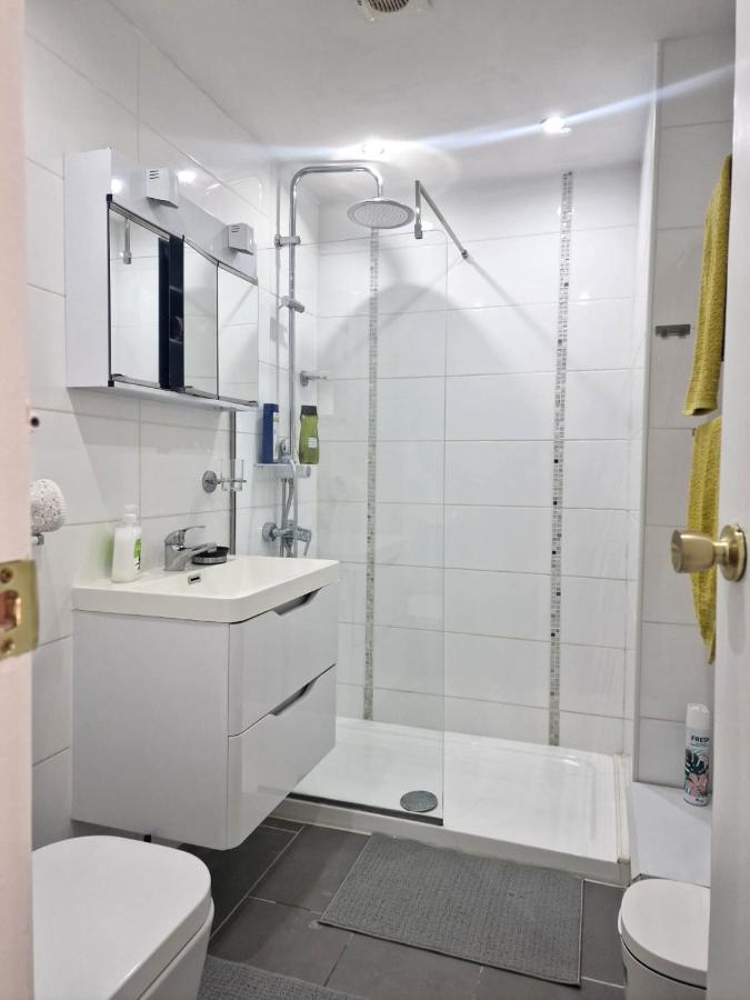 Apartment Fresh In Americas, Pe210 Next To The