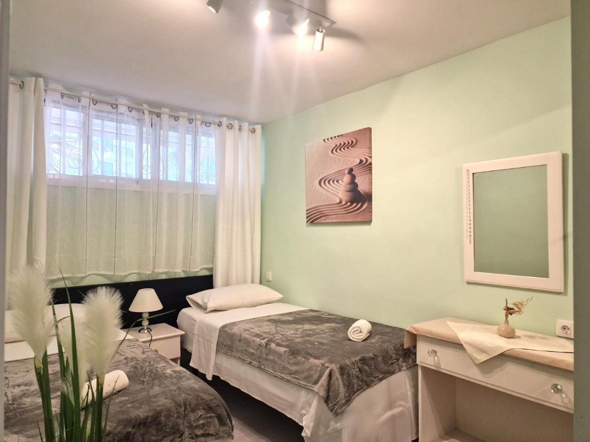 Apartment Fresh In Americas, Pe210 Next To The *