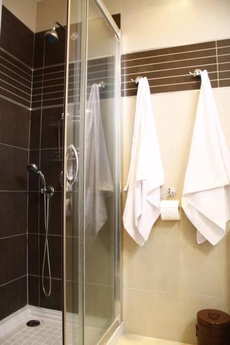 Apartamento Bright Apt, Terrace,heated Pool.