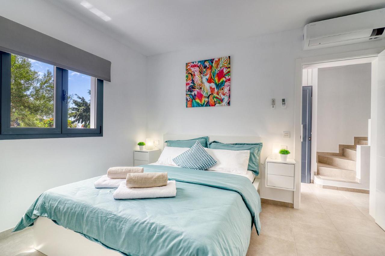 Apartment Modern With Elevator, Patio Kitchen, Loro Parque View & Heated Pool